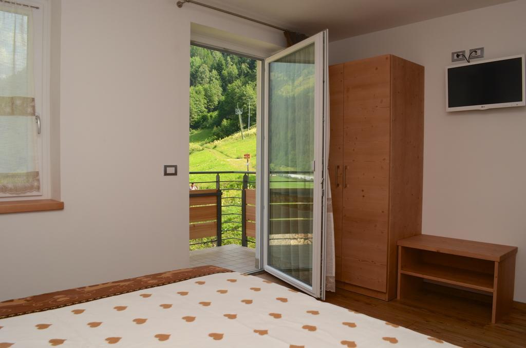 Baita Scaia Bed & Breakfast Cogolo Exterior photo