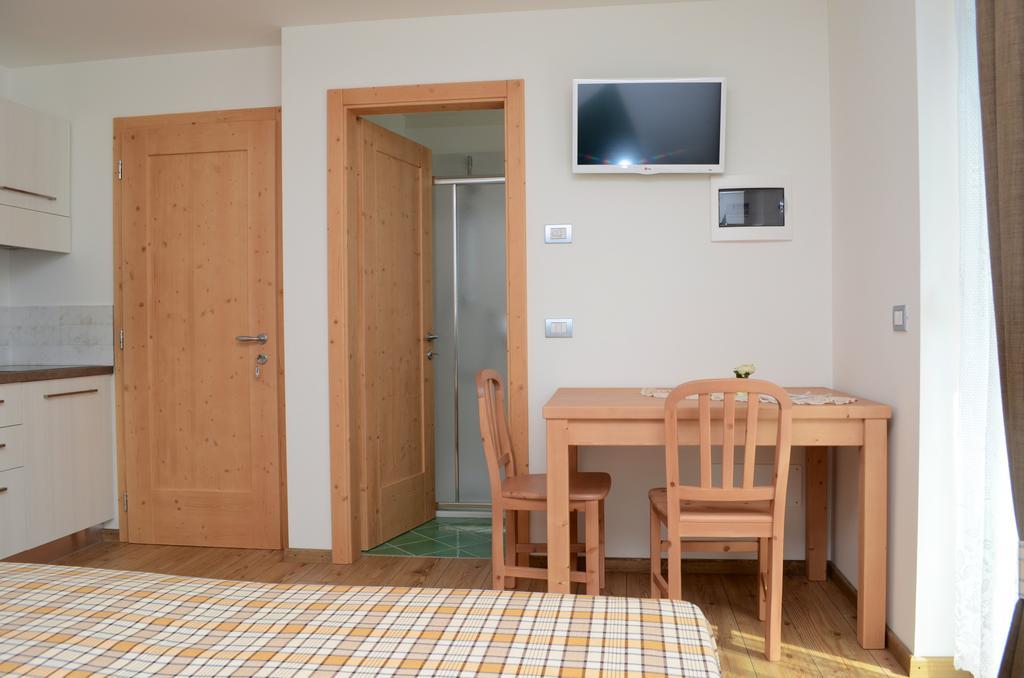 Baita Scaia Bed & Breakfast Cogolo Exterior photo