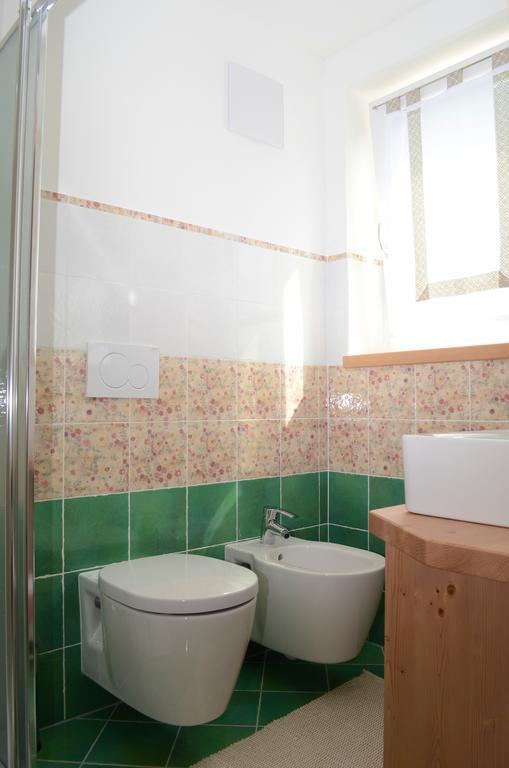Baita Scaia Bed & Breakfast Cogolo Exterior photo
